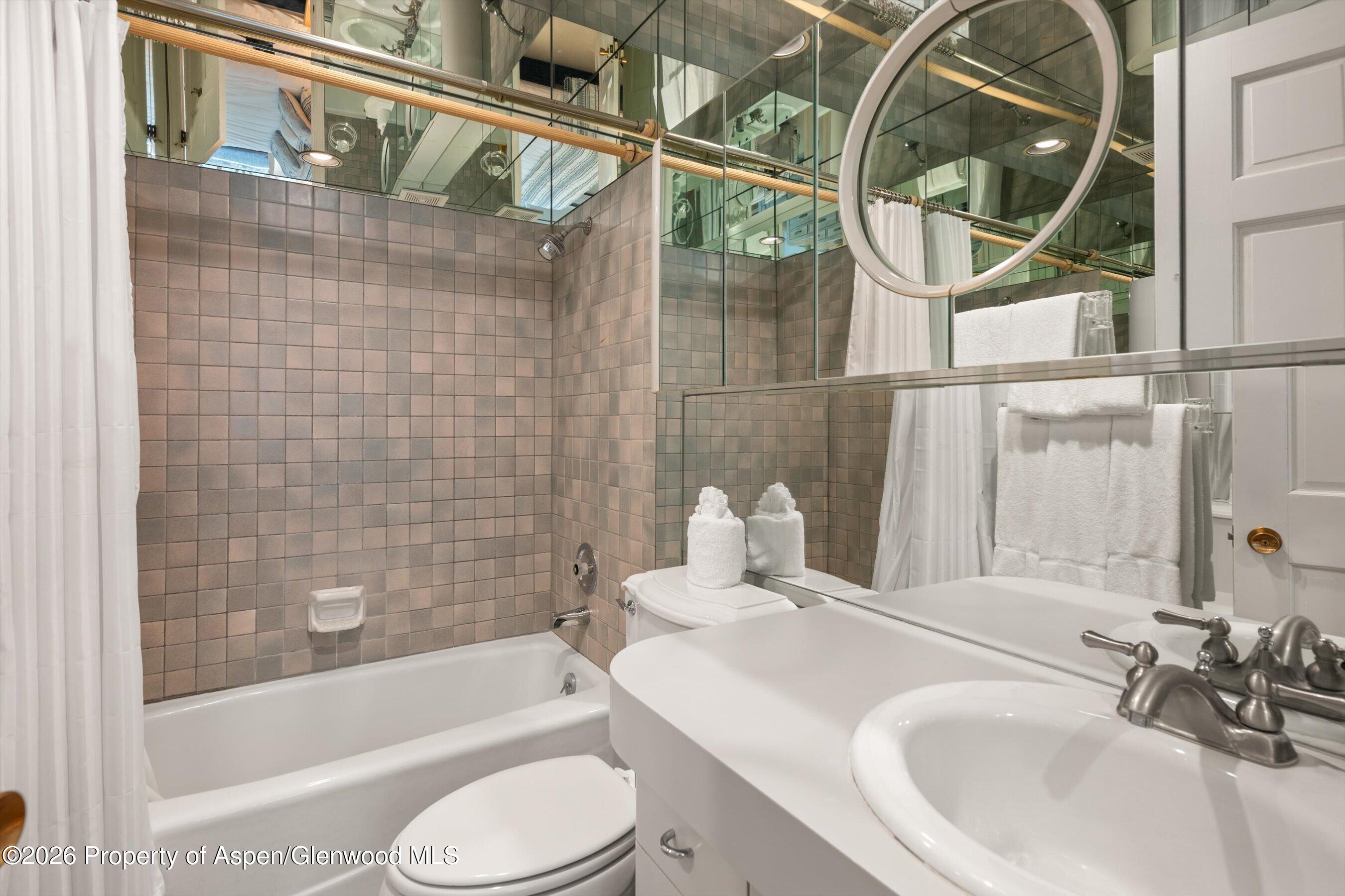 728 S Galena Street 202-B