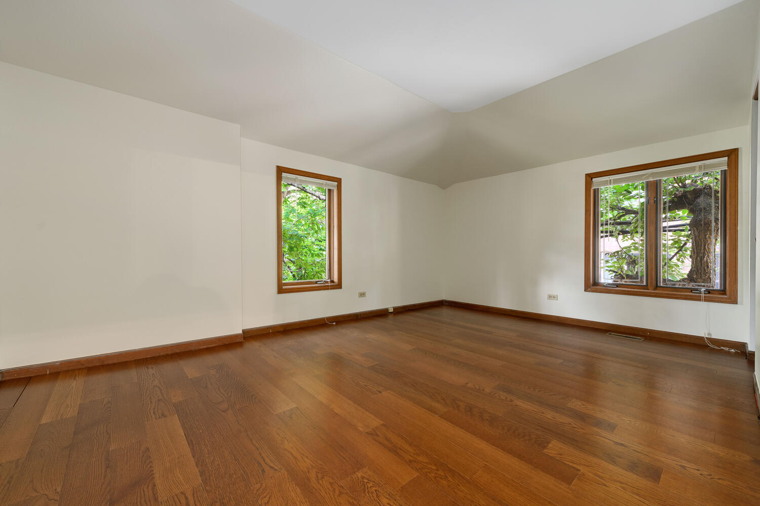 538 W Hawthorne Place Unit: CH