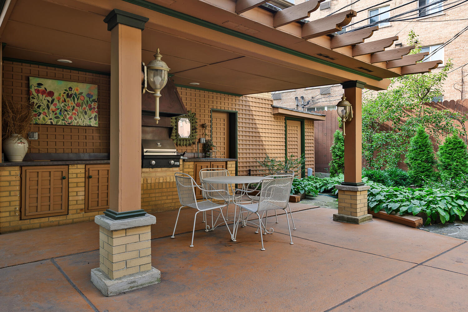 538 W Hawthorne Place Unit: CH
