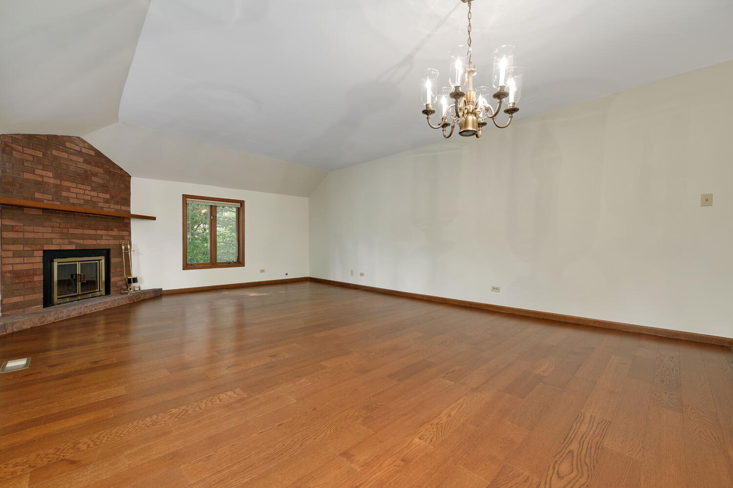 538 W Hawthorne Place Unit: CH