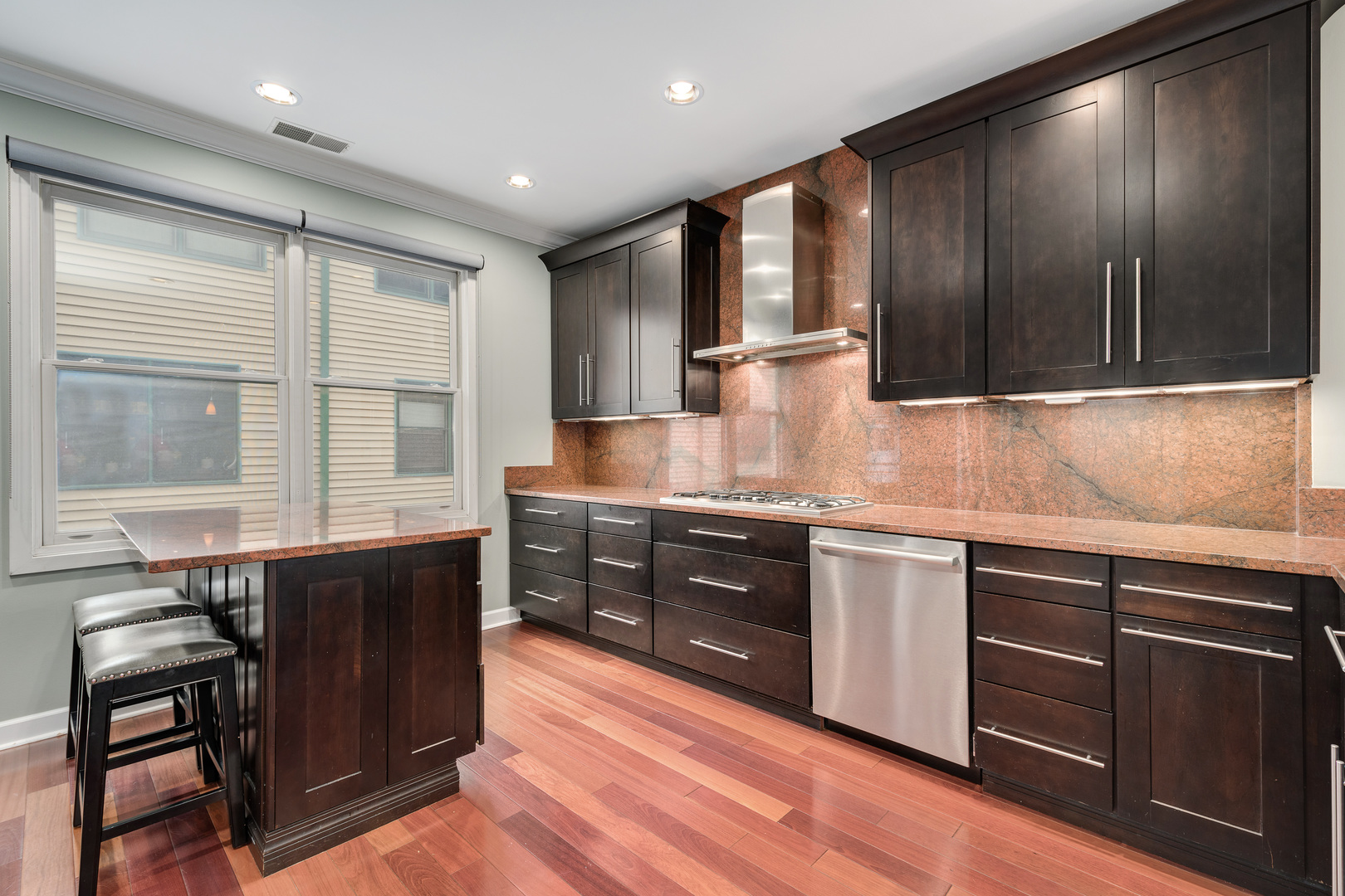 1813 S Clark Street Unit: 5