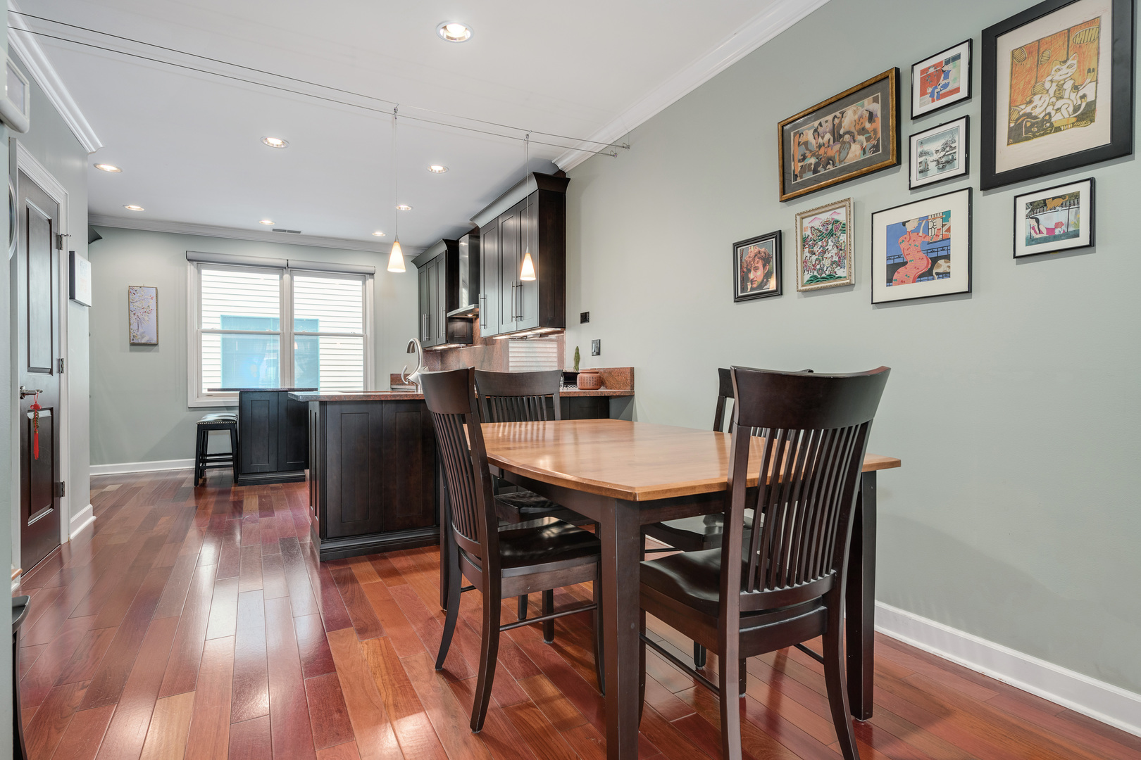 1813 S Clark Street Unit: 5