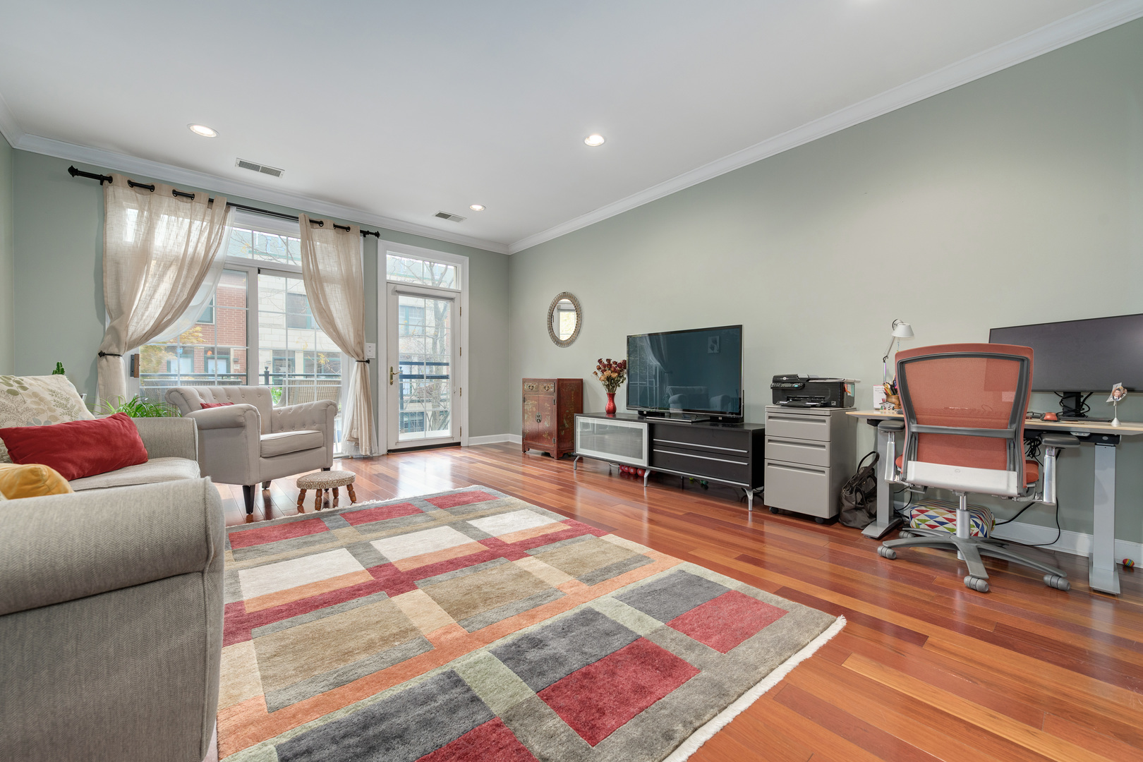 1813 S Clark Street Unit: 5
