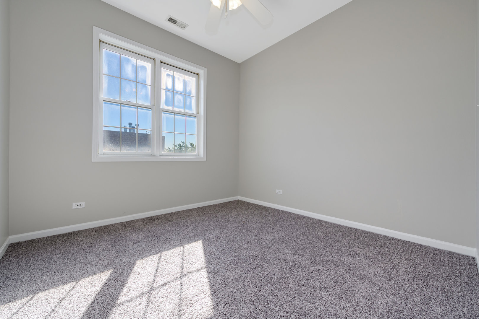 2212 W Monroe Street Unit: 4E
