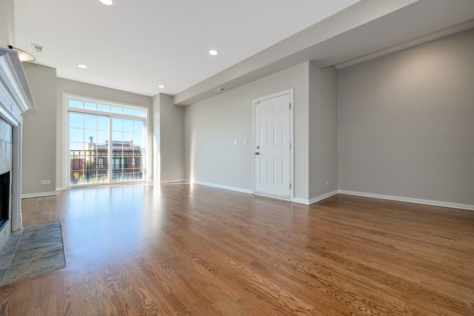 2212 W Monroe Street Unit: 4E