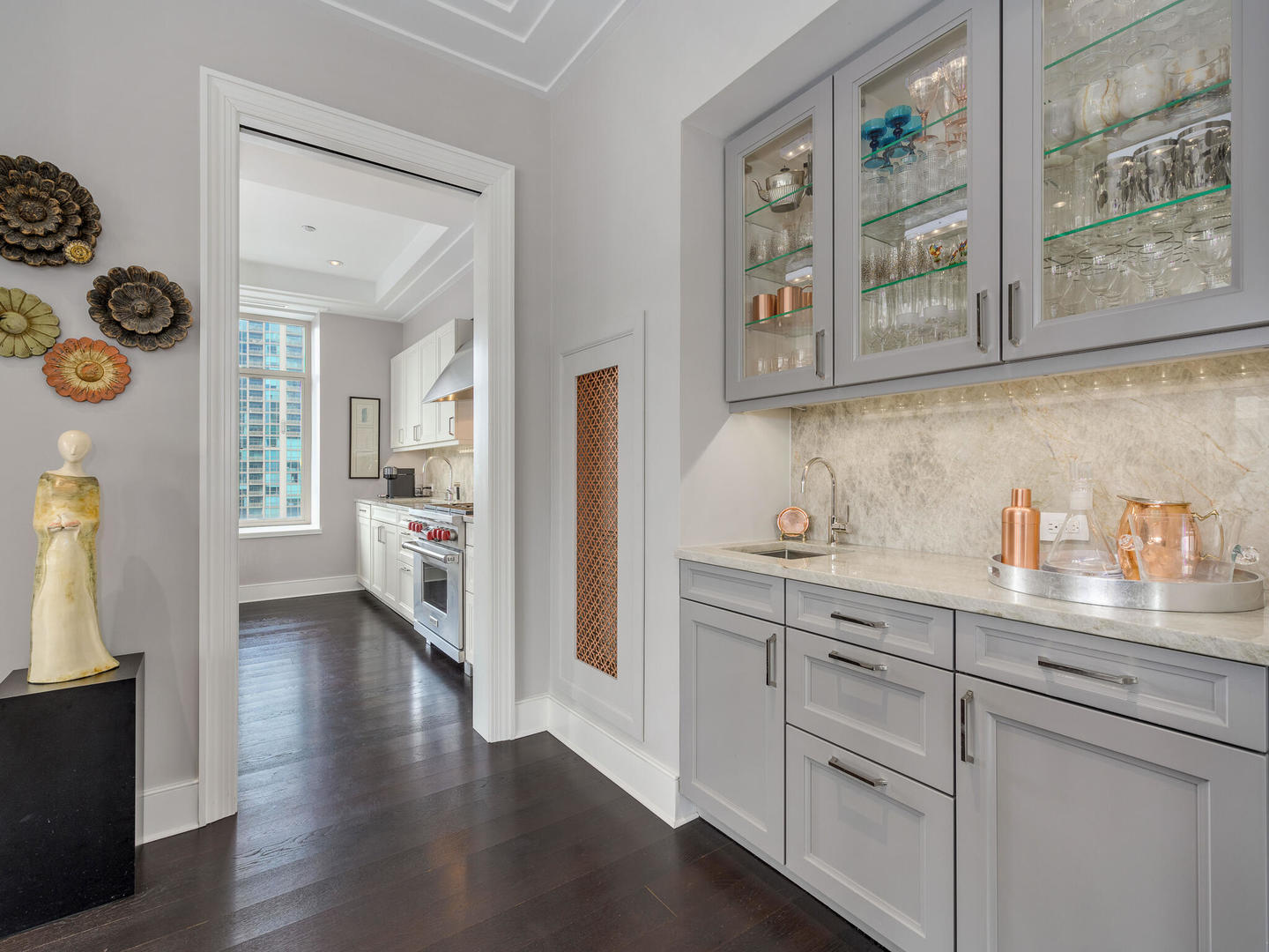 118 E Erie Street Unit: 24A