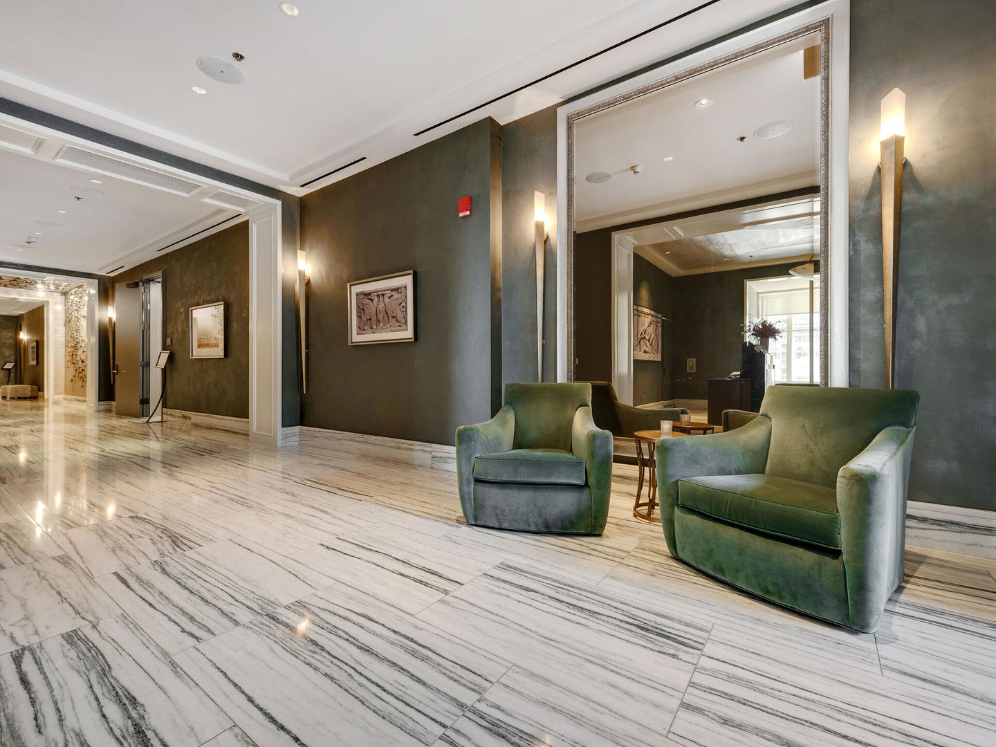118 E Erie Street Unit: 24A