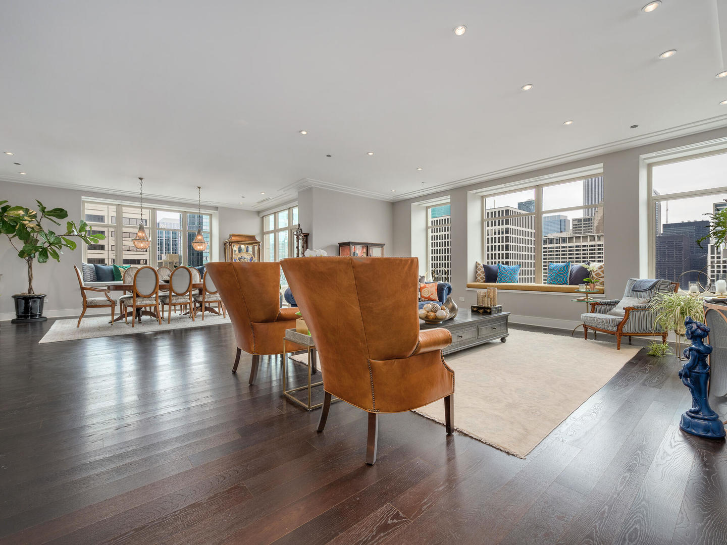118 E Erie Street Unit: 24A