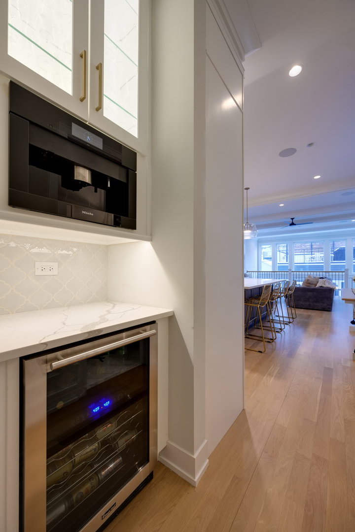 2108 W Huron Street