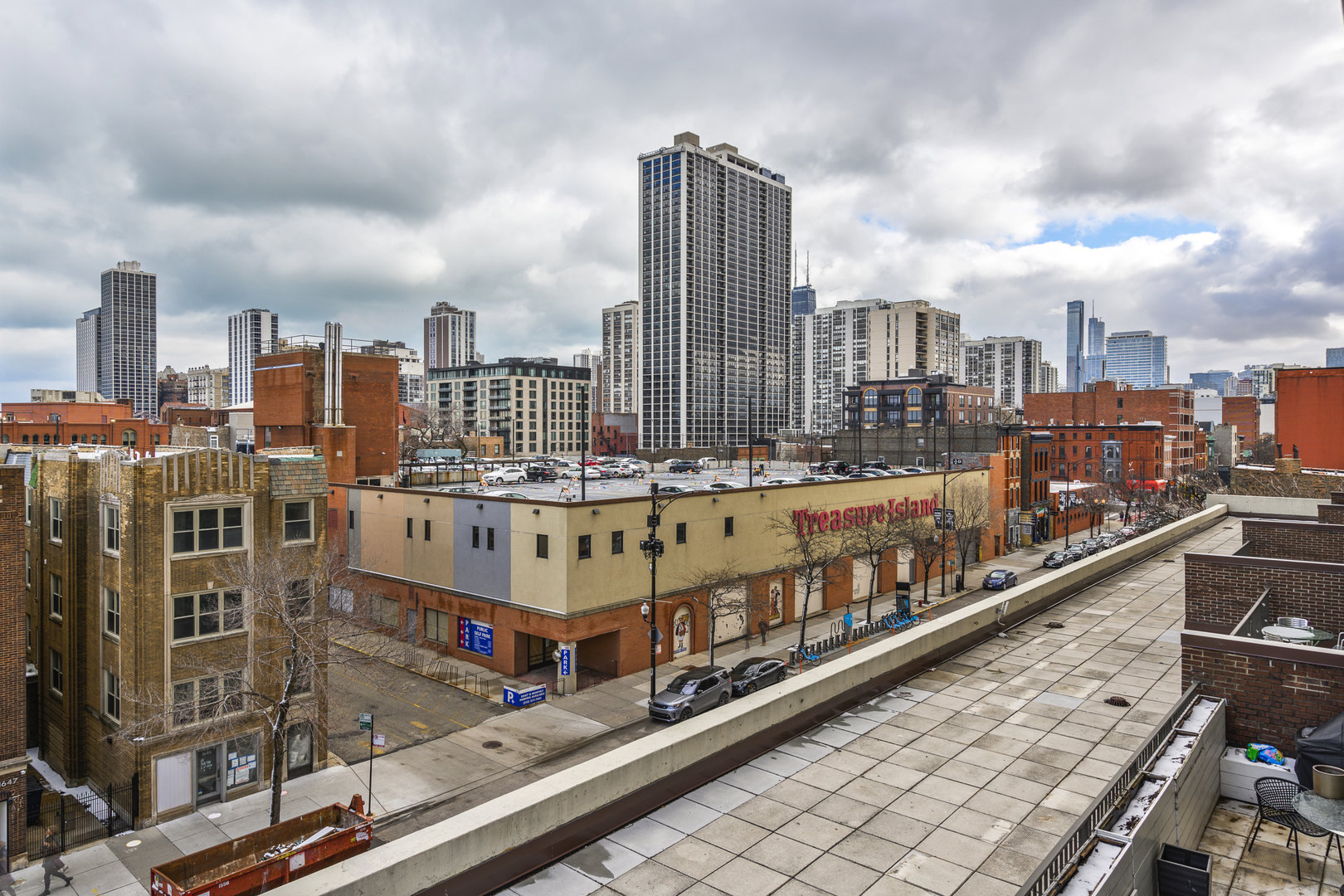 1636 N WELLS Street Unit: 501-503
