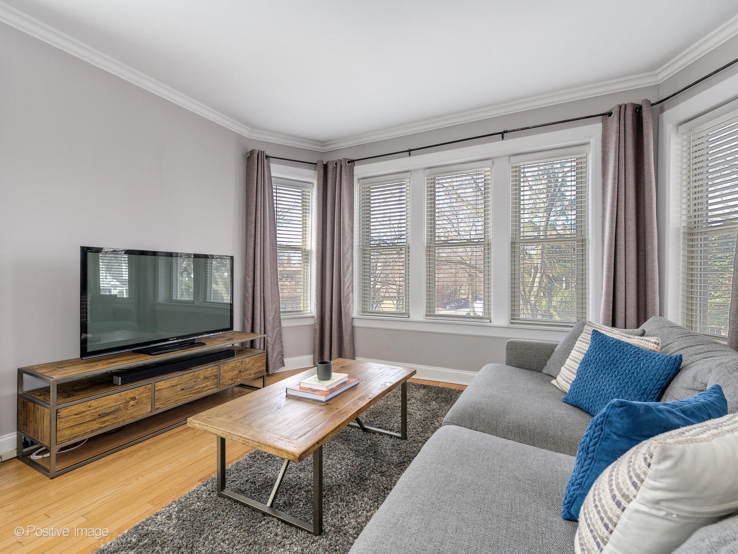 4901 N Leavitt Street Unit: B3