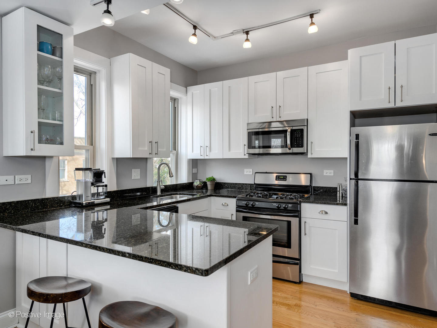 4901 N Leavitt Street Unit: B3