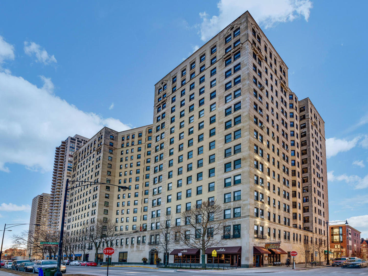 2000 N Lincoln Park West Parkway Unit: 1209