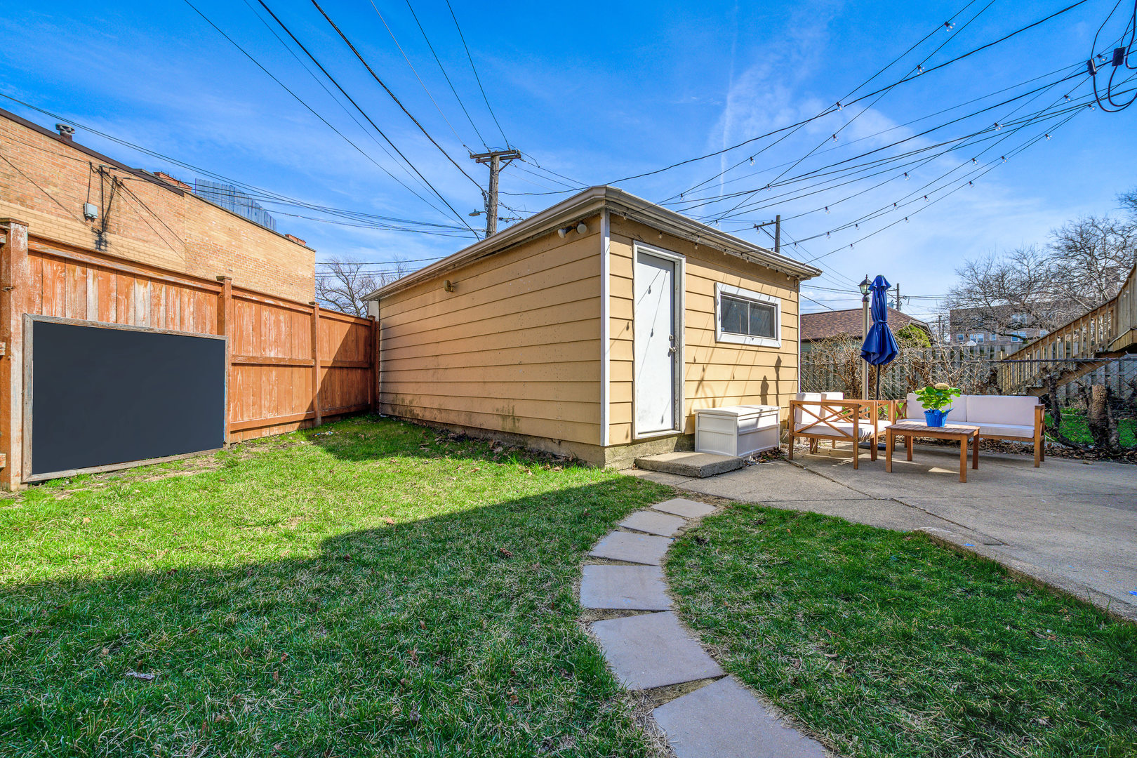 4045 N HAMLIN Avenue