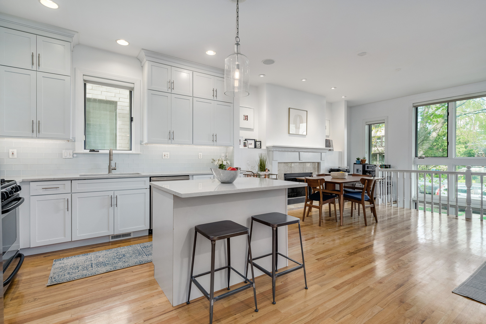 3640 N Bosworth Avenue Unit: 1N