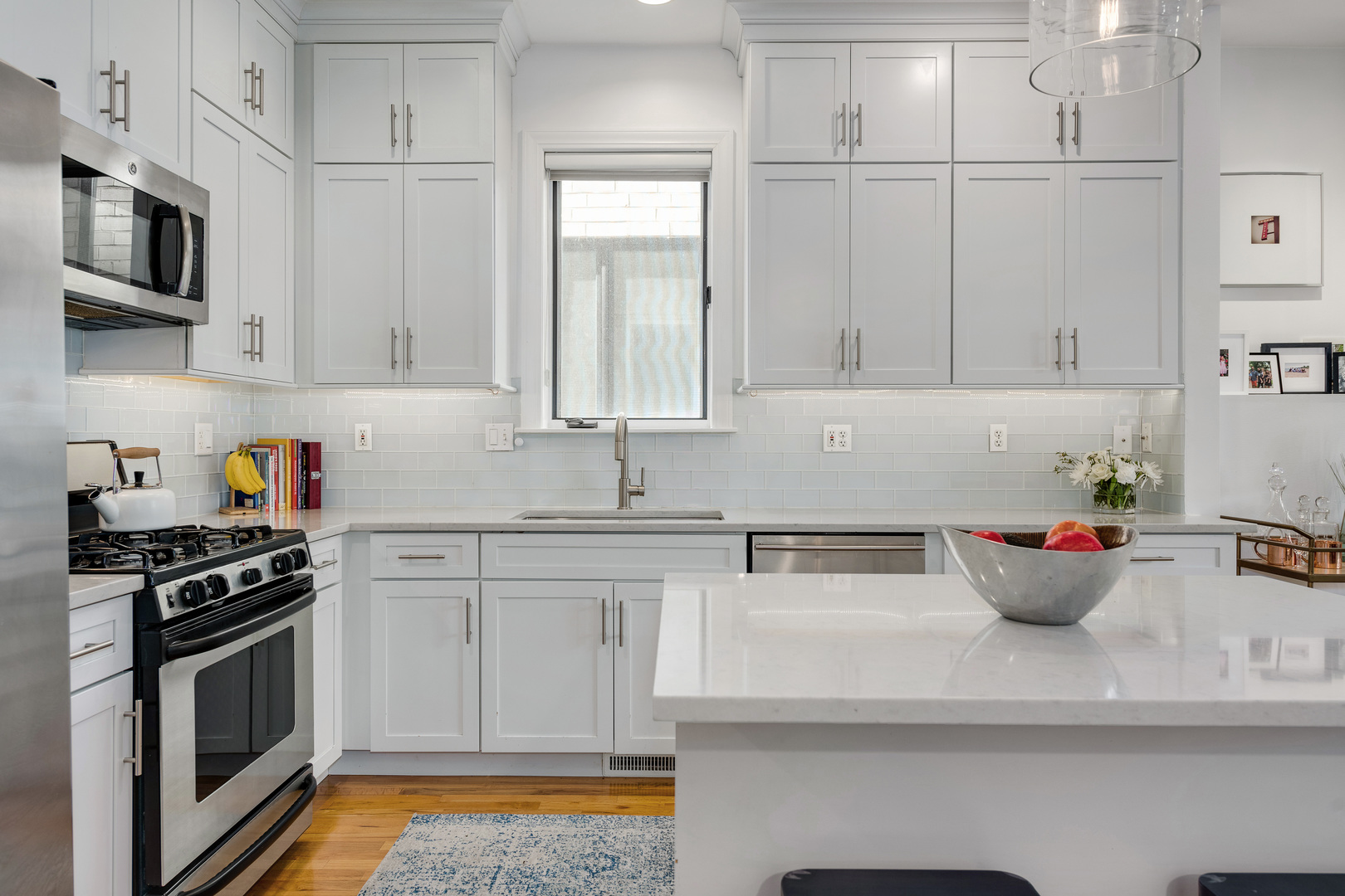 3640 N Bosworth Avenue Unit: 1N