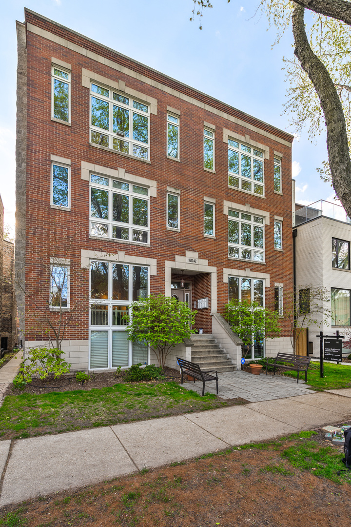 3640 N Bosworth Avenue Unit: 1N