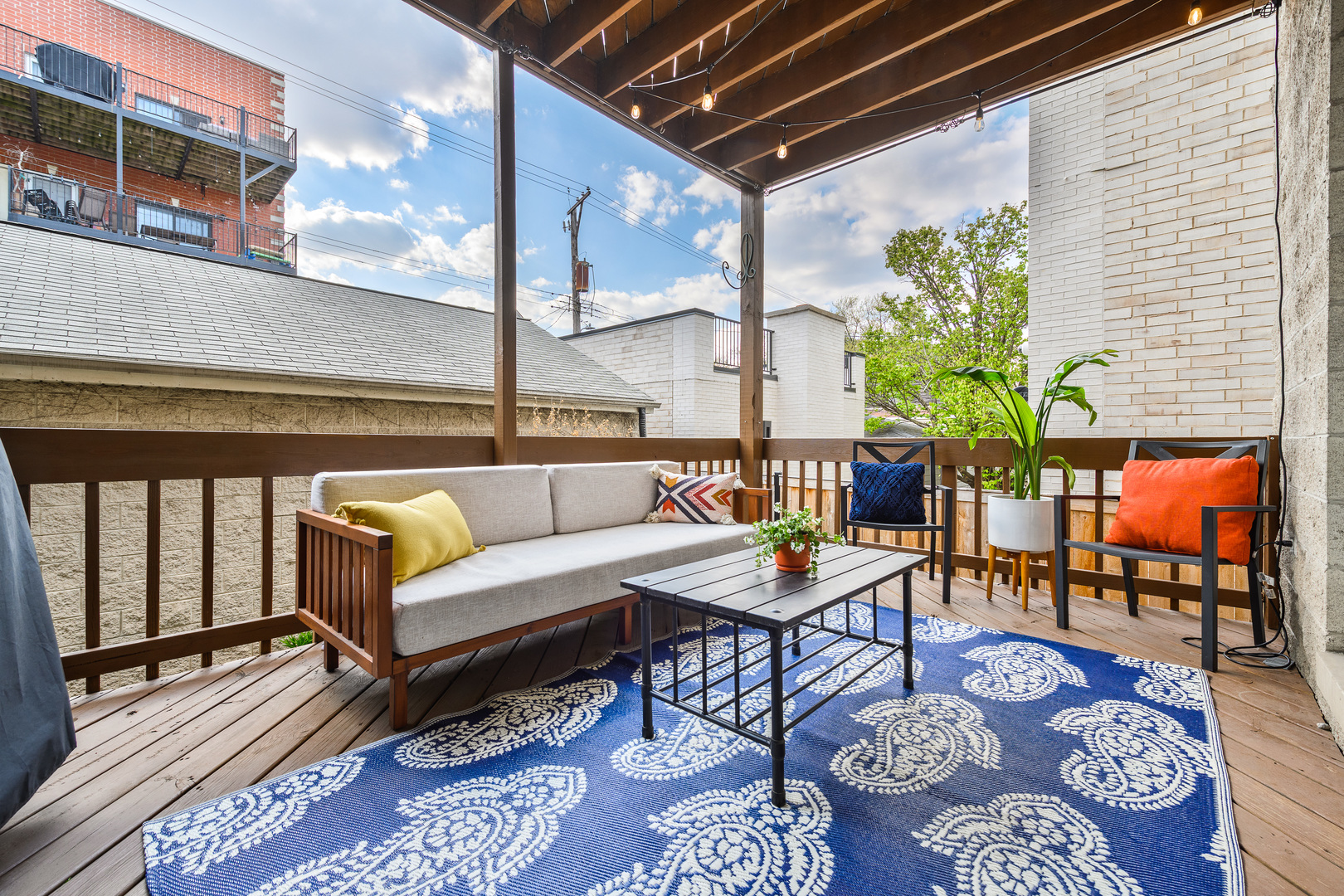 3640 N Bosworth Avenue Unit: 1N