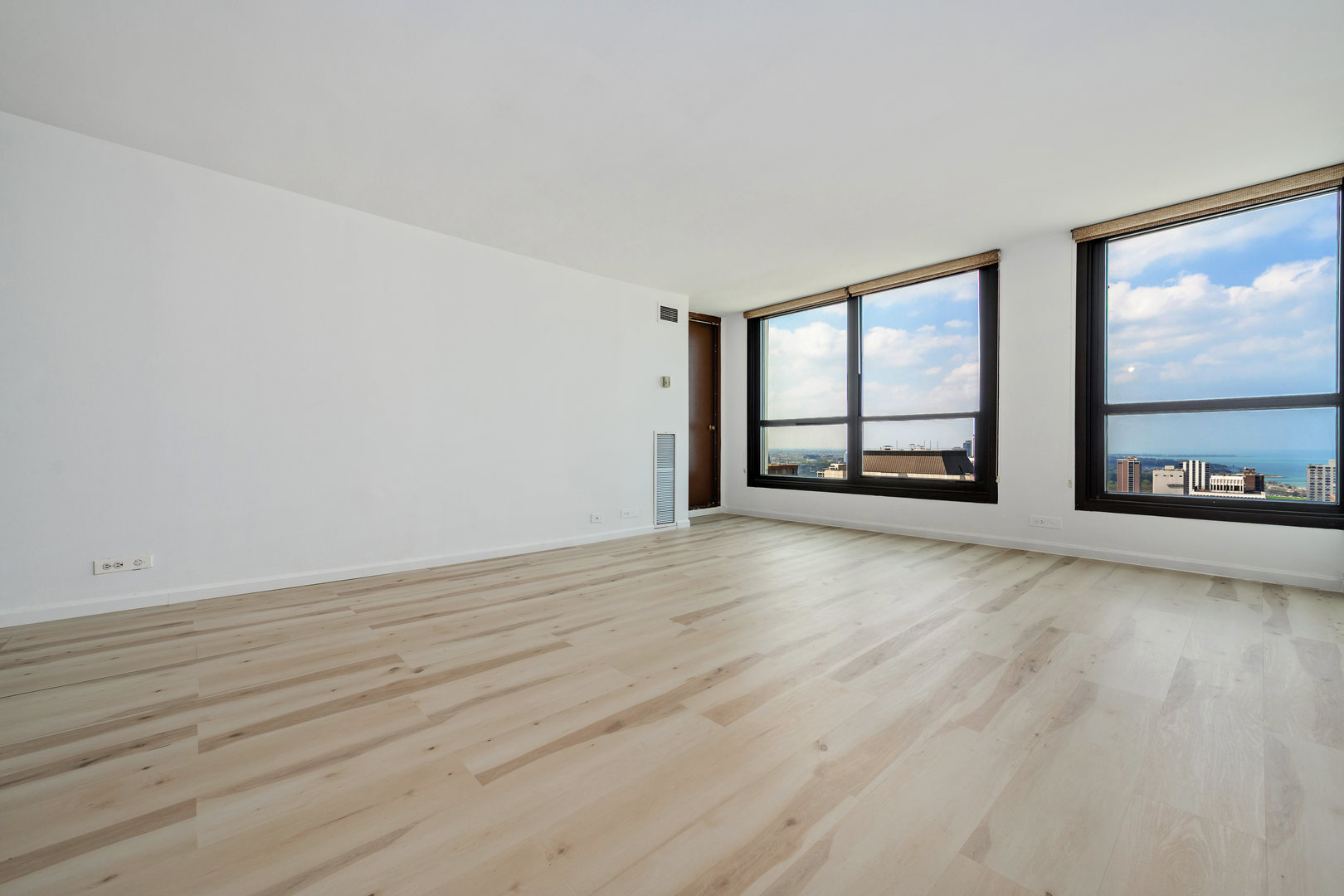 1030 N State Street Unit: 31C