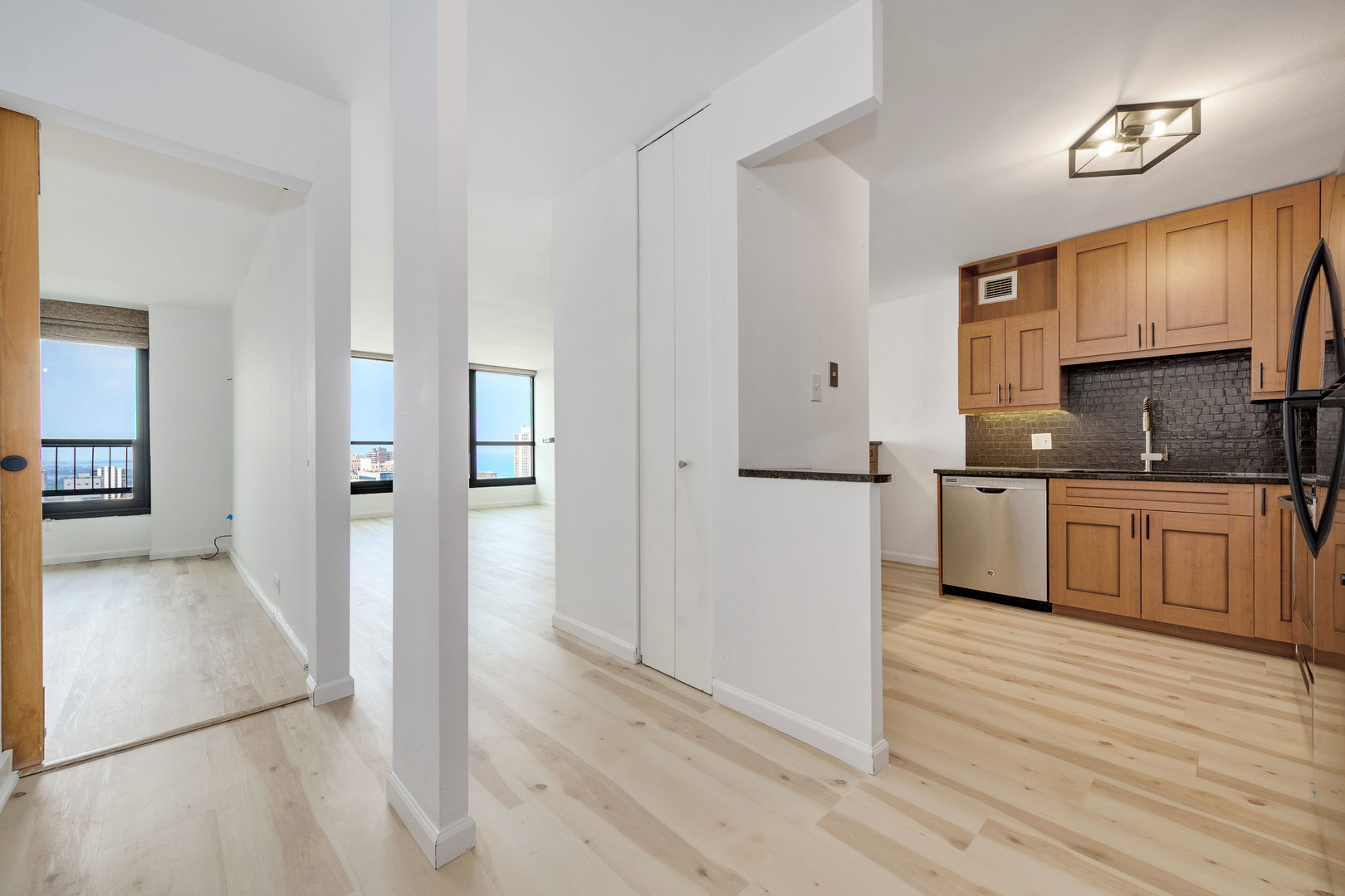 1030 N State Street Unit: 31C