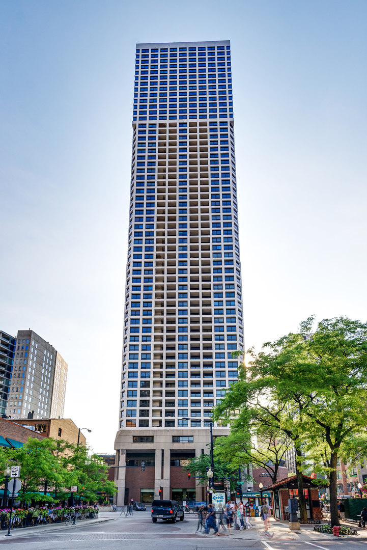 1030 N State Street Unit: 31C