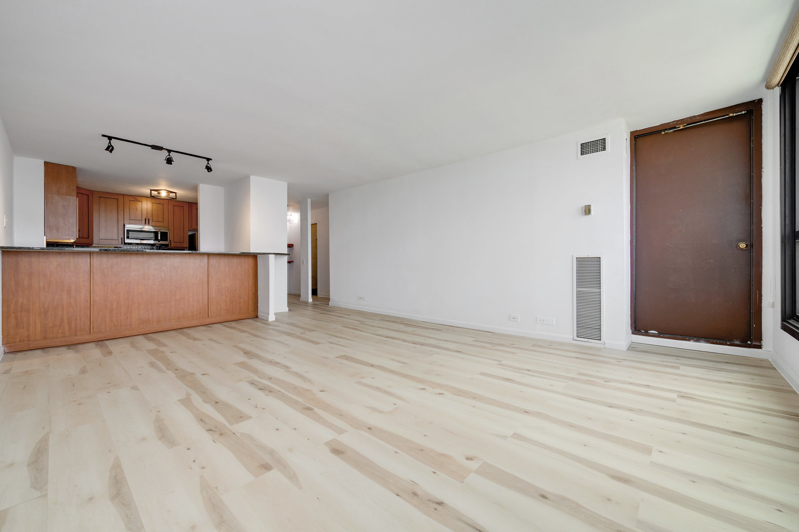 1030 N State Street Unit: 31C