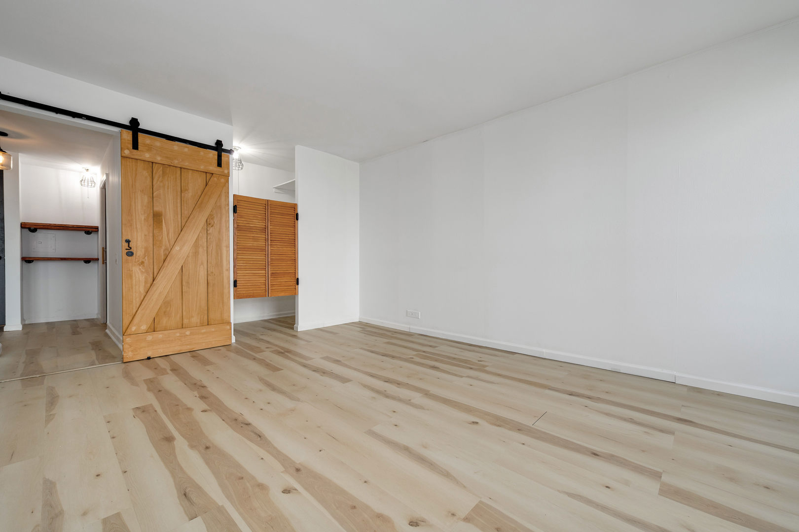1030 N State Street Unit: 31C