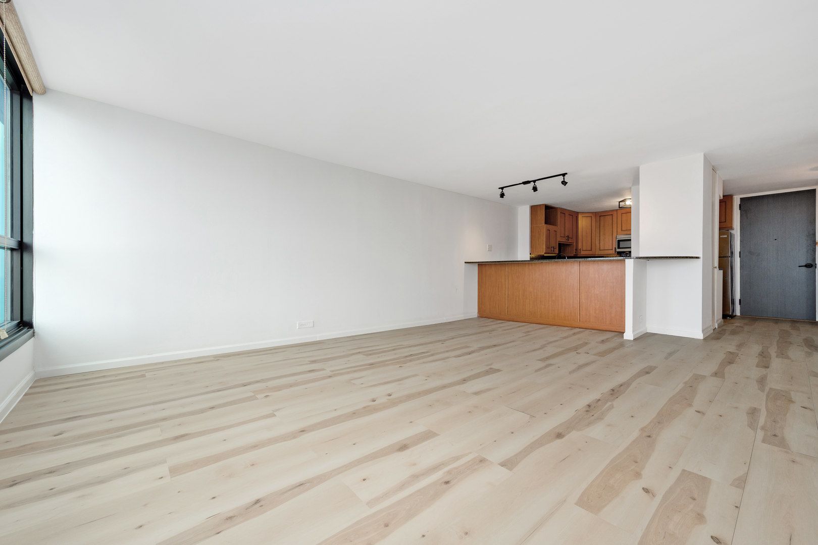 1030 N State Street Unit: 31C