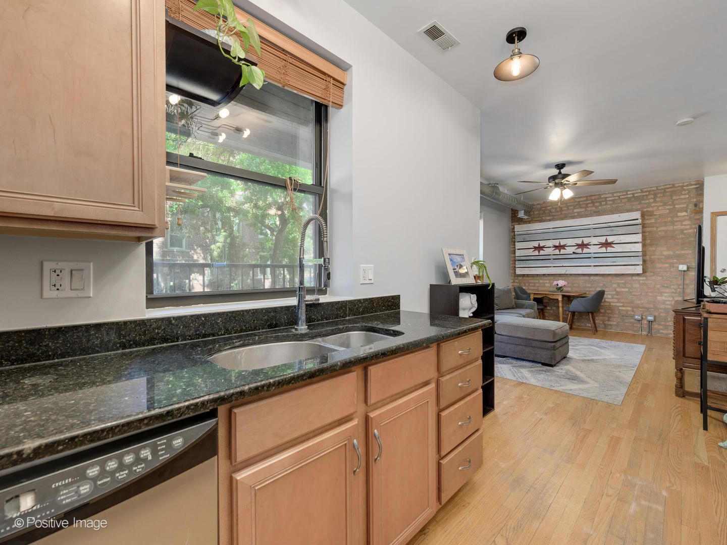1019 N Campbell Avenue Unit: 1