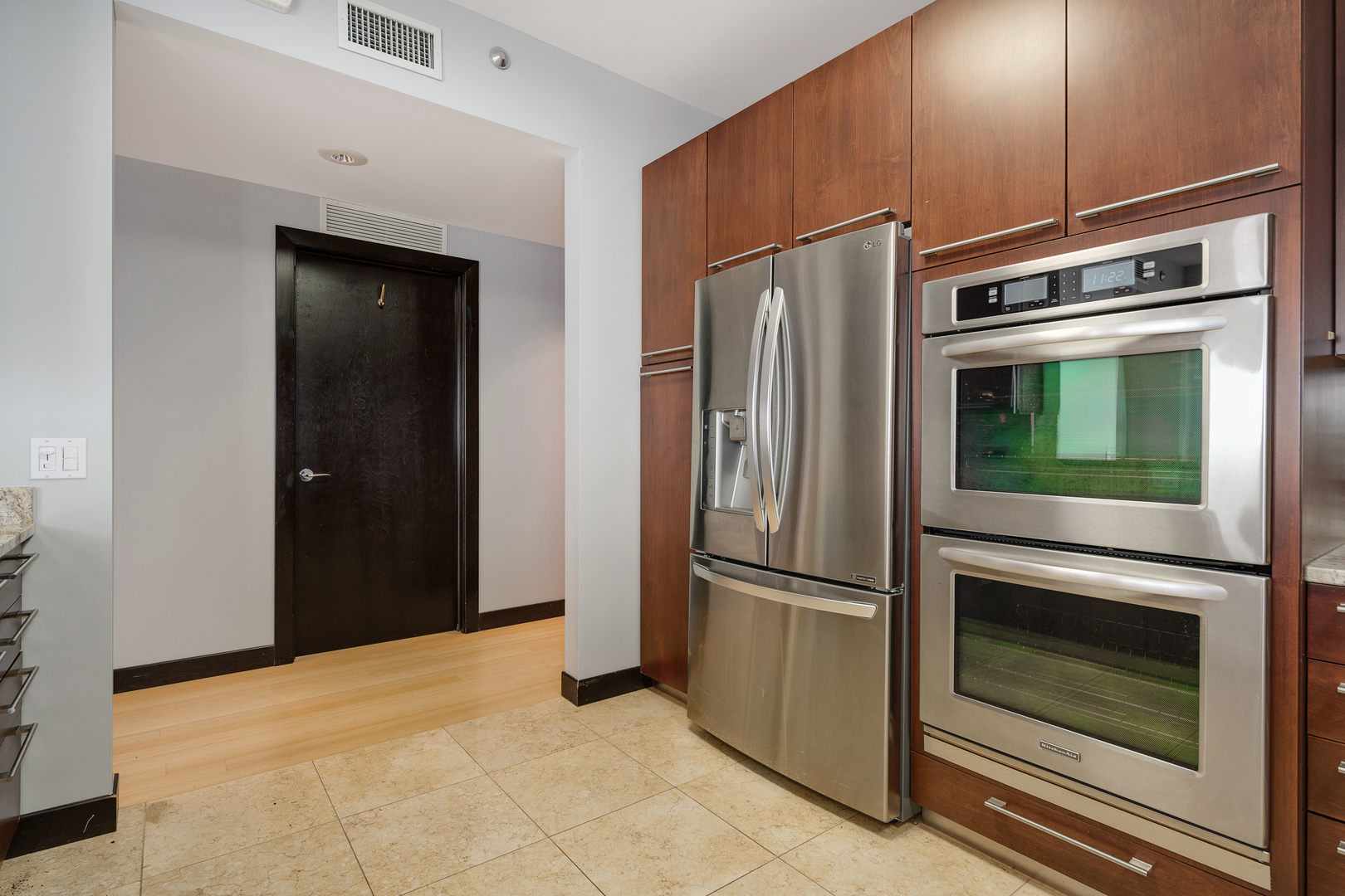 600 N LAKE SHORE Drive Unit: 1205