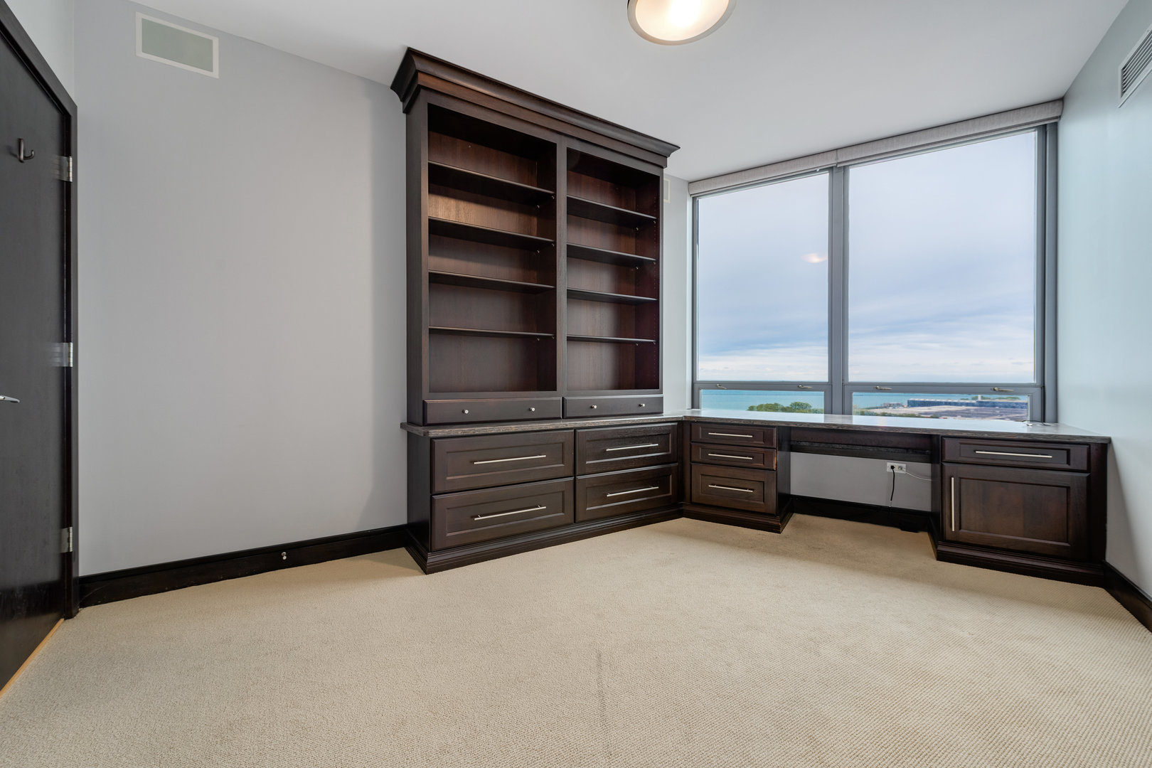 600 N LAKE SHORE Drive Unit: 1205