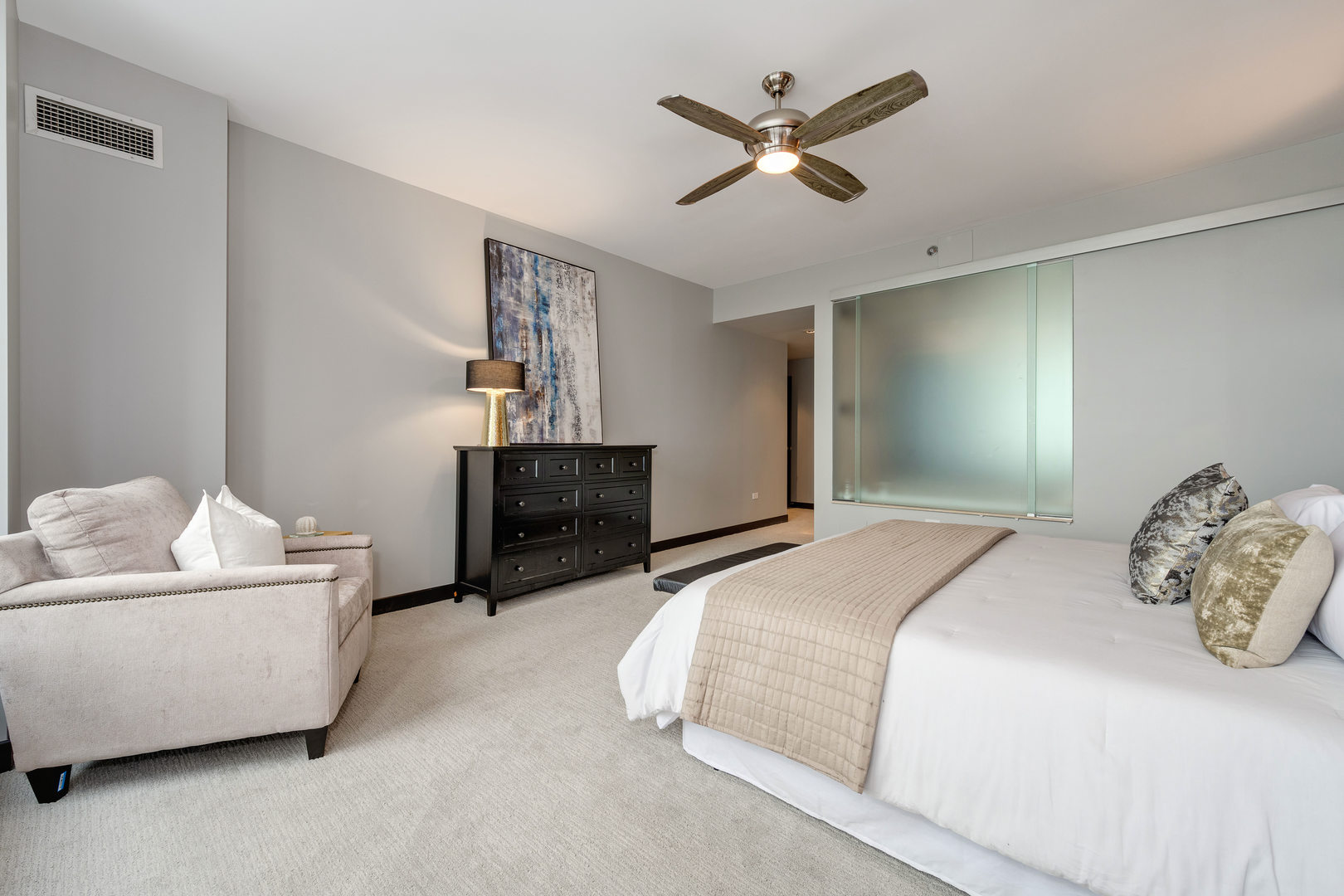 600 N LAKE SHORE Drive Unit: 1205