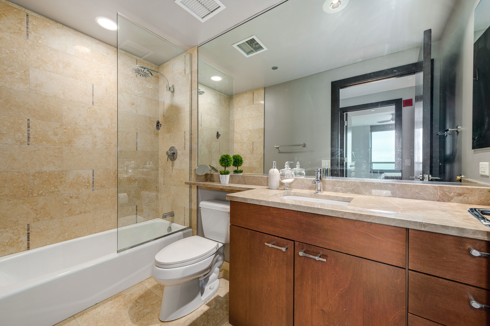 600 N LAKE SHORE Drive Unit: 1205