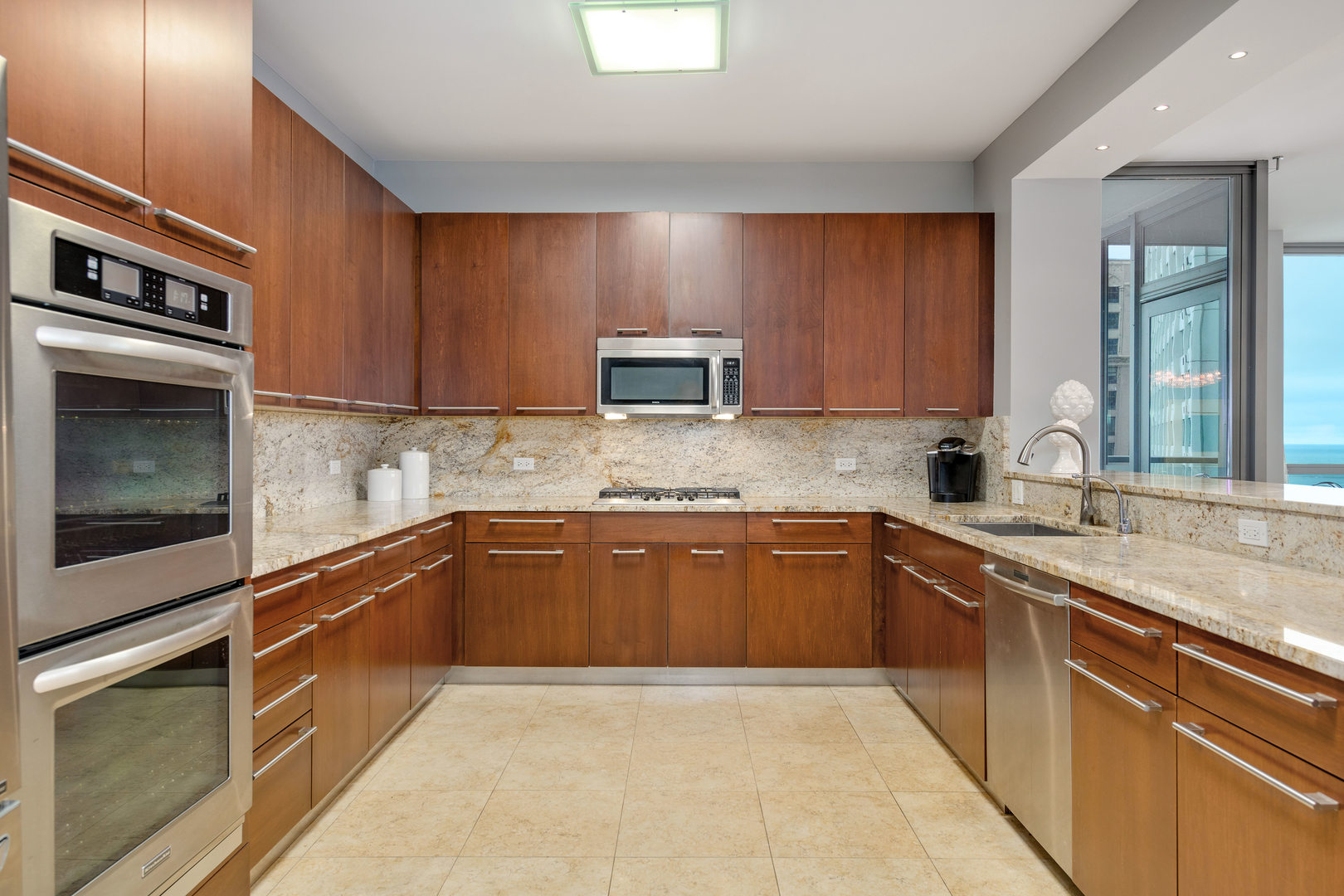 600 N LAKE SHORE Drive Unit: 1205