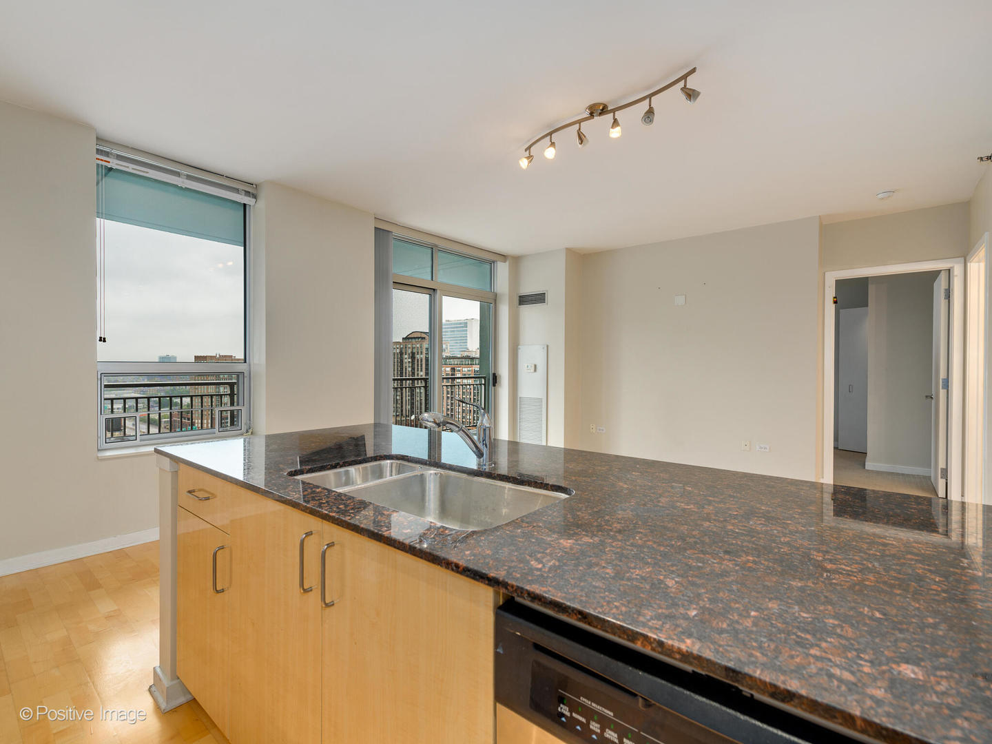 330 W GRAND Avenue Unit: 1903