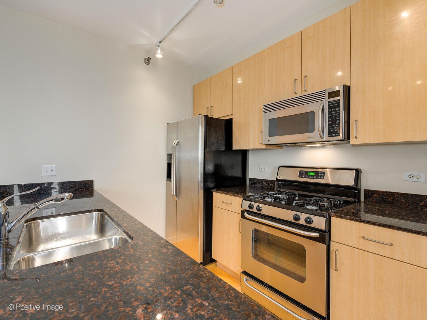 330 W GRAND Avenue Unit: 1903