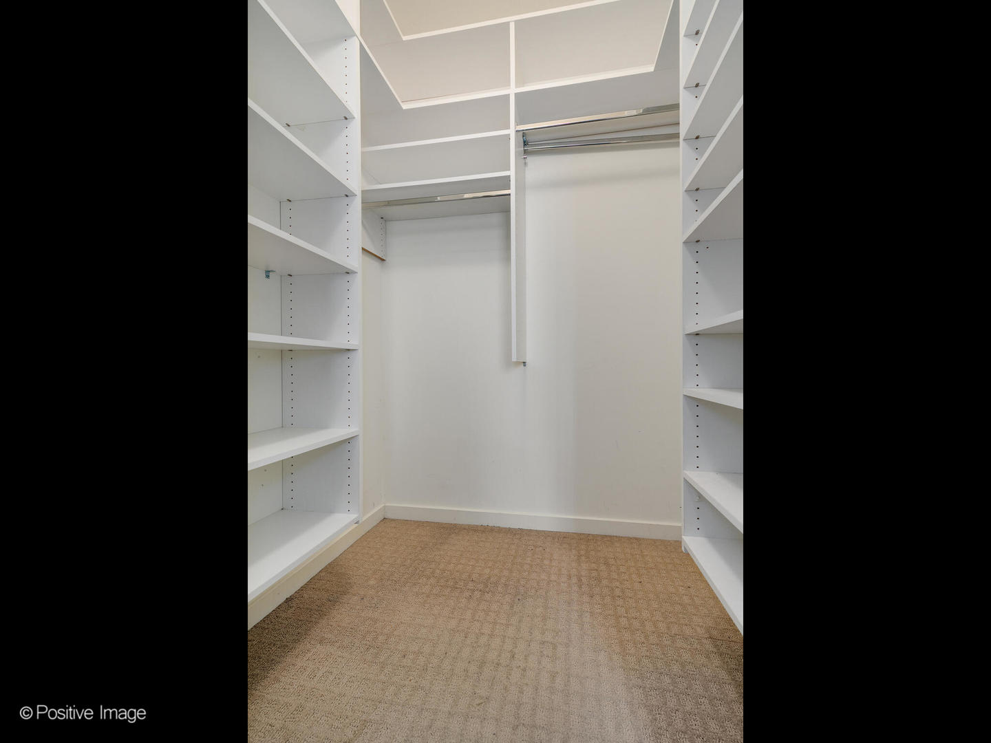 330 W GRAND Avenue Unit: 1903