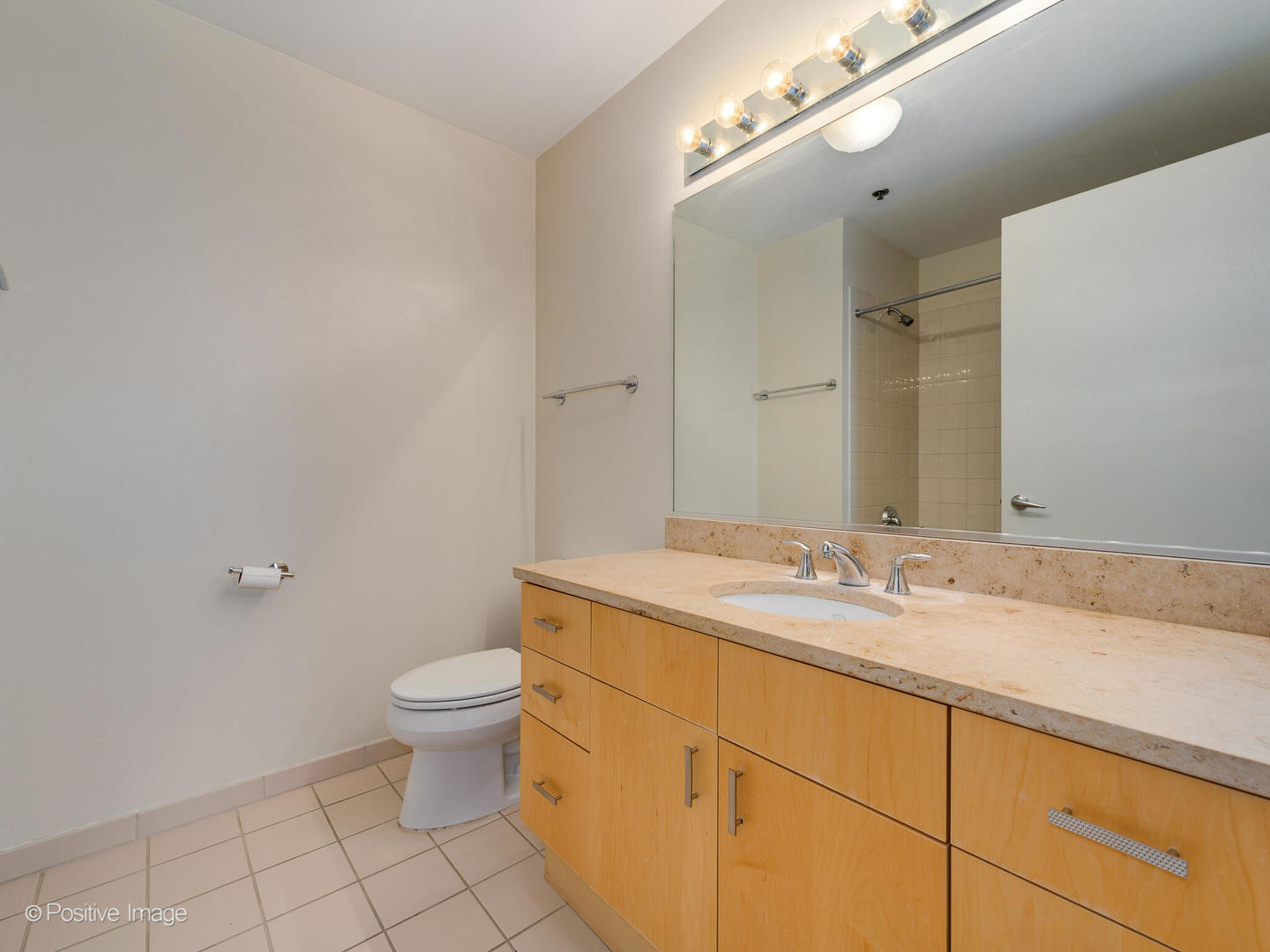 330 W GRAND Avenue Unit: 1903