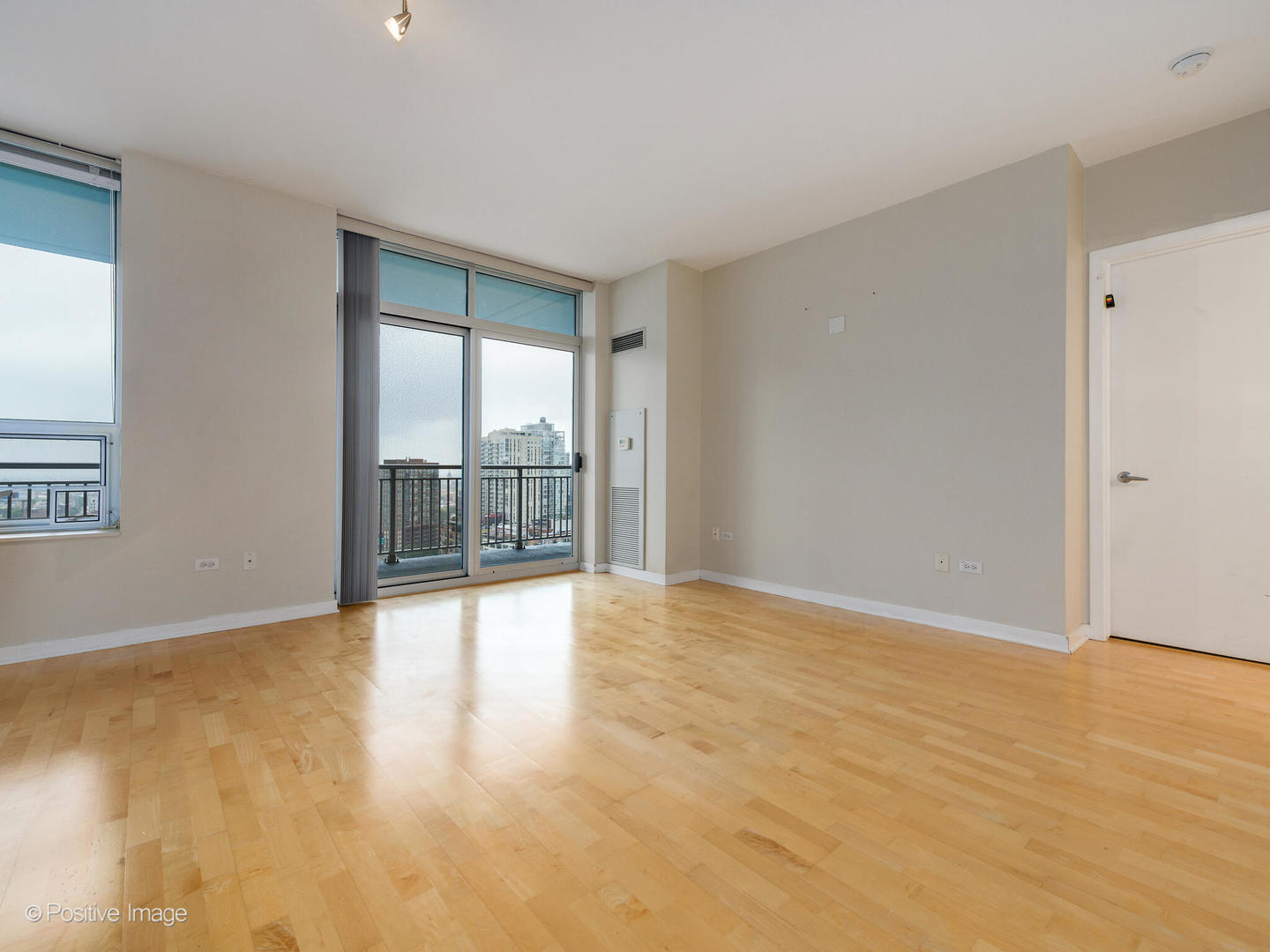 330 W GRAND Avenue Unit: 1903