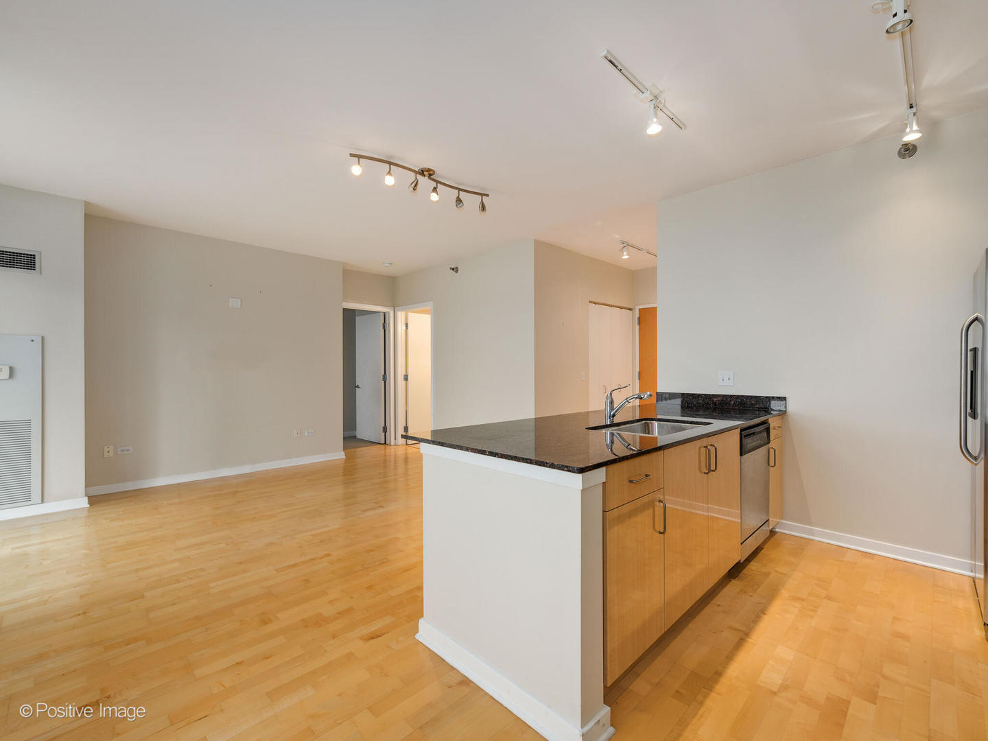 330 W GRAND Avenue Unit: 1903