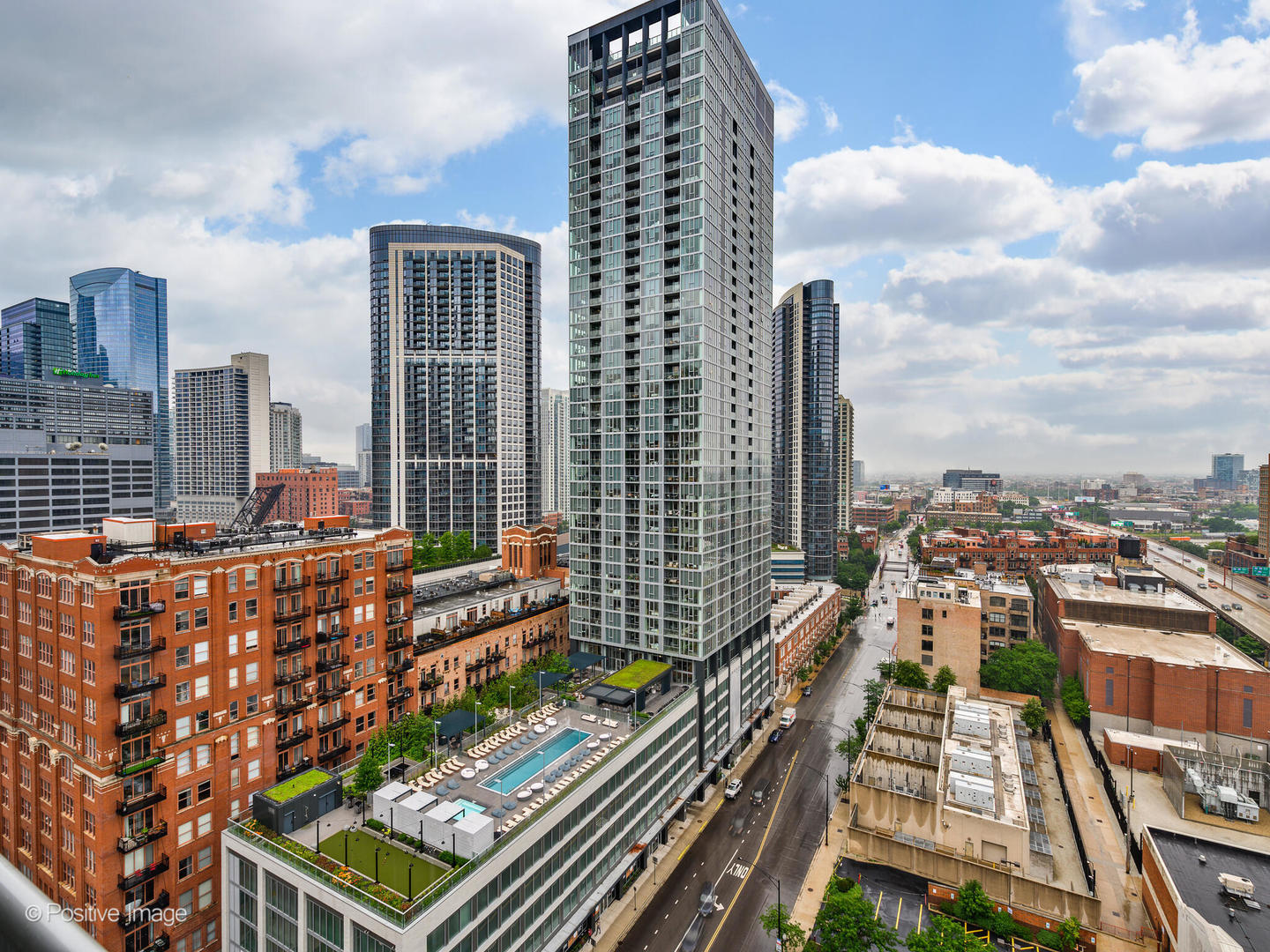 330 W GRAND Avenue Unit: 1903