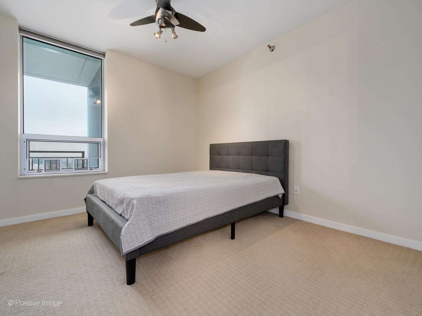 330 W GRAND Avenue Unit: 1903