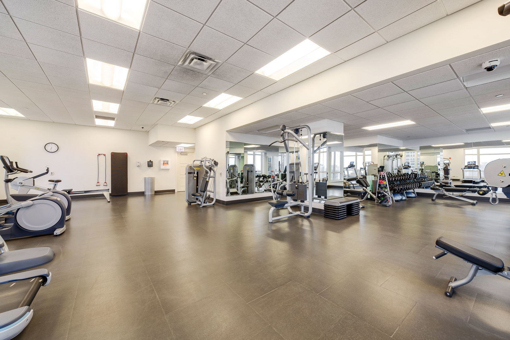 10 E Delaware Place Unit: 28E