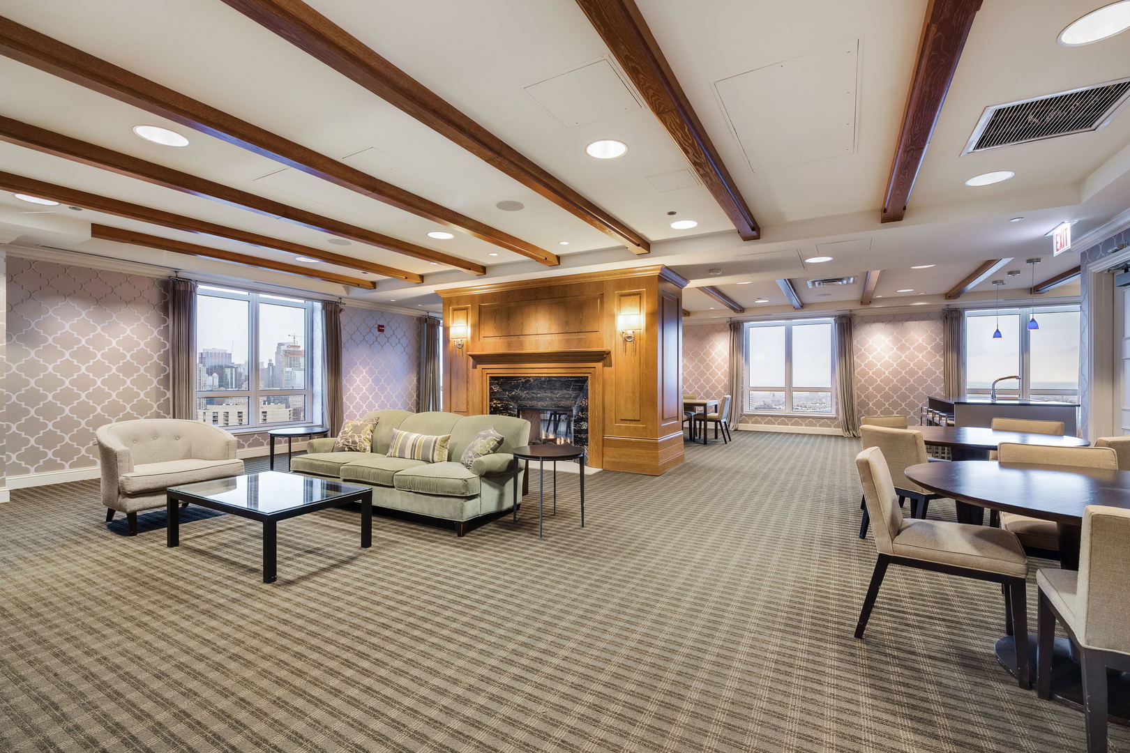 10 E Delaware Place Unit: 28E