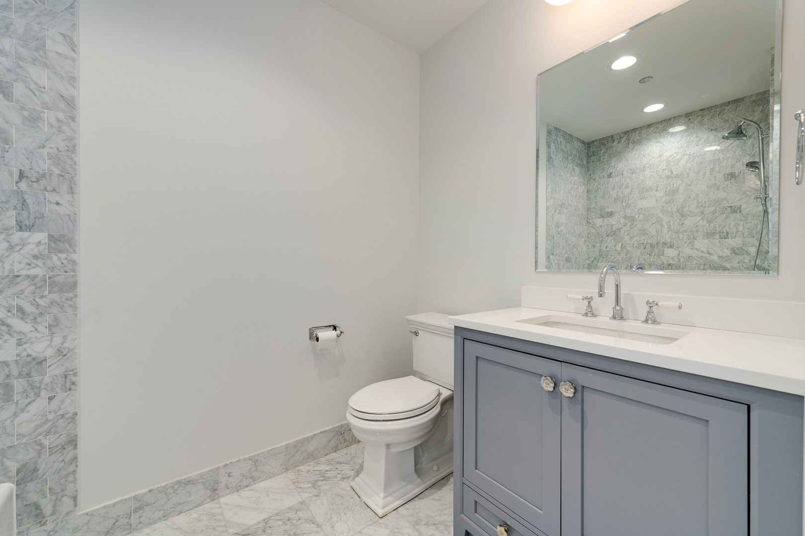 10 E Delaware Place Unit: 28E