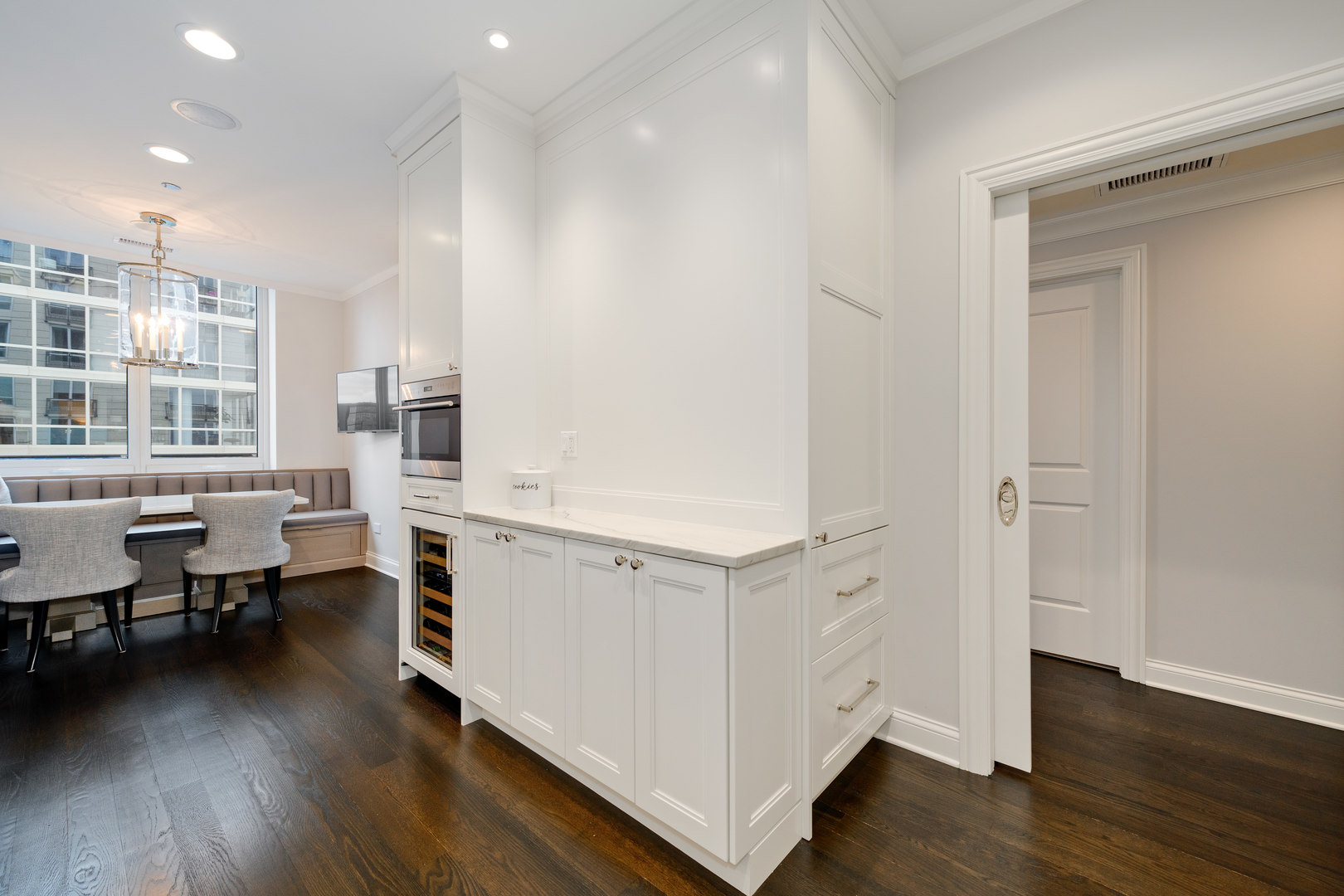 10 E Delaware Place Unit: 28E