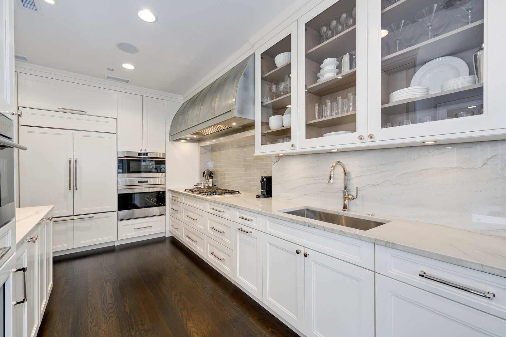 10 E Delaware Place Unit: 28E