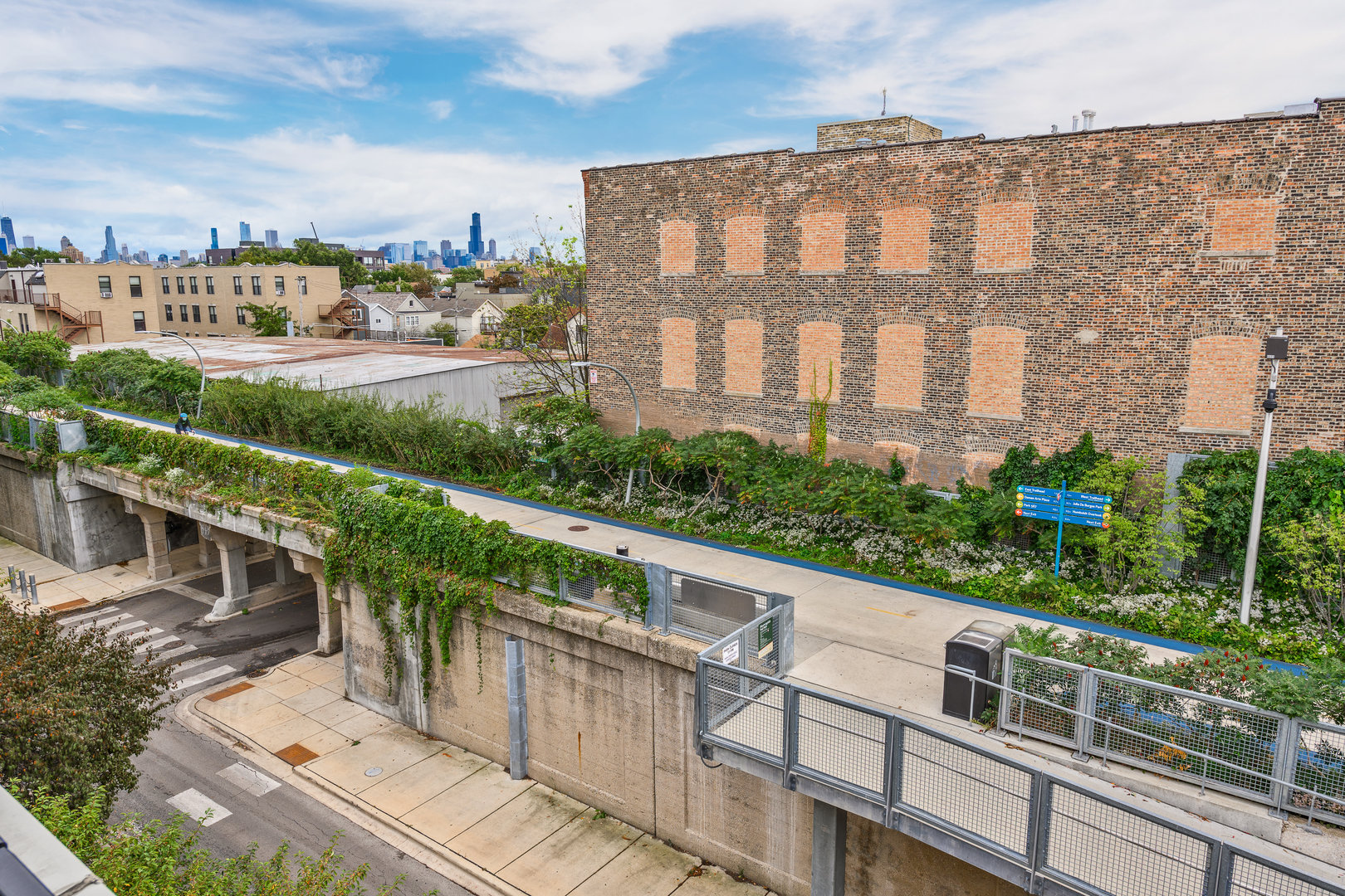 2540 W Bloomingdale Avenue