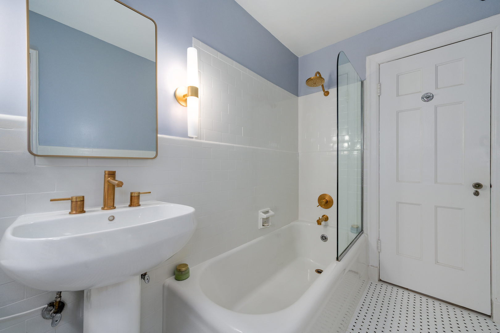 73 E Elm Street Unit: 3B