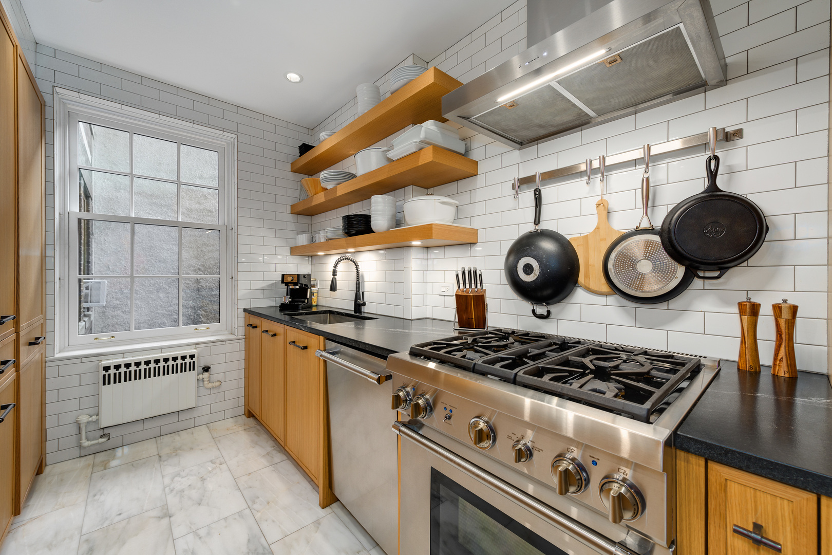 73 E Elm Street Unit: 3B